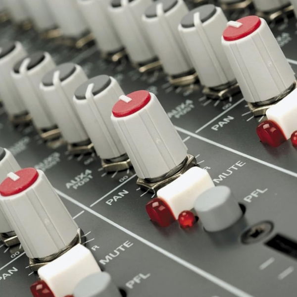 Compact Stereo Mixer, ZED-14  