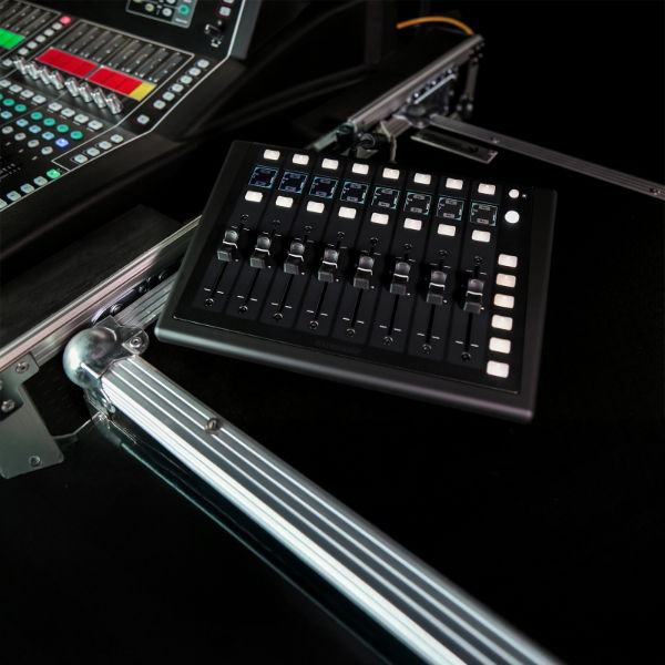 IP8/XIP8 Remote Controller for dLive 8 Motorised Faders, IP8/240X